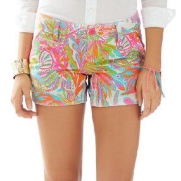 Lilly Pulitzer Pants - Lilly Pulitzer Women’s Resort White ‘Scuba To Cuba’ Callahan 5” Shorts